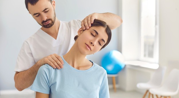 فیزیوتراپی برای درد شانه و گردن