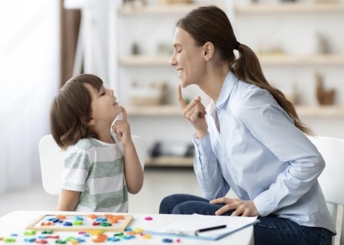 difference-between-autism-and-speech-delay-main.jpg